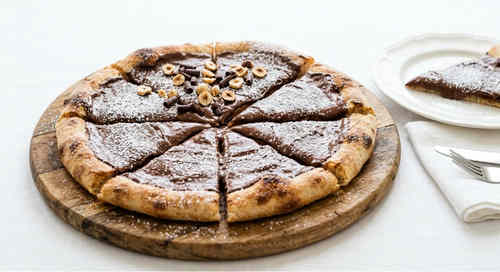 Nutella dessert pizza